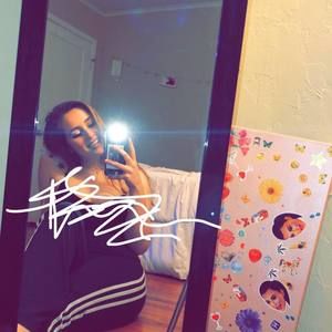 Meet your Posher, Lola